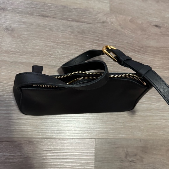 Madewell The Sculptural-Buckle Shoulder Bag NWT - Picture 5 of 9